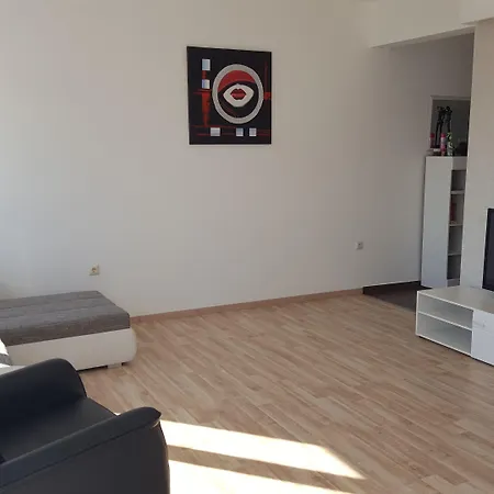 Ivan Apartment *